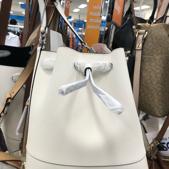 Brand name Handbags - Picture 12 of 16